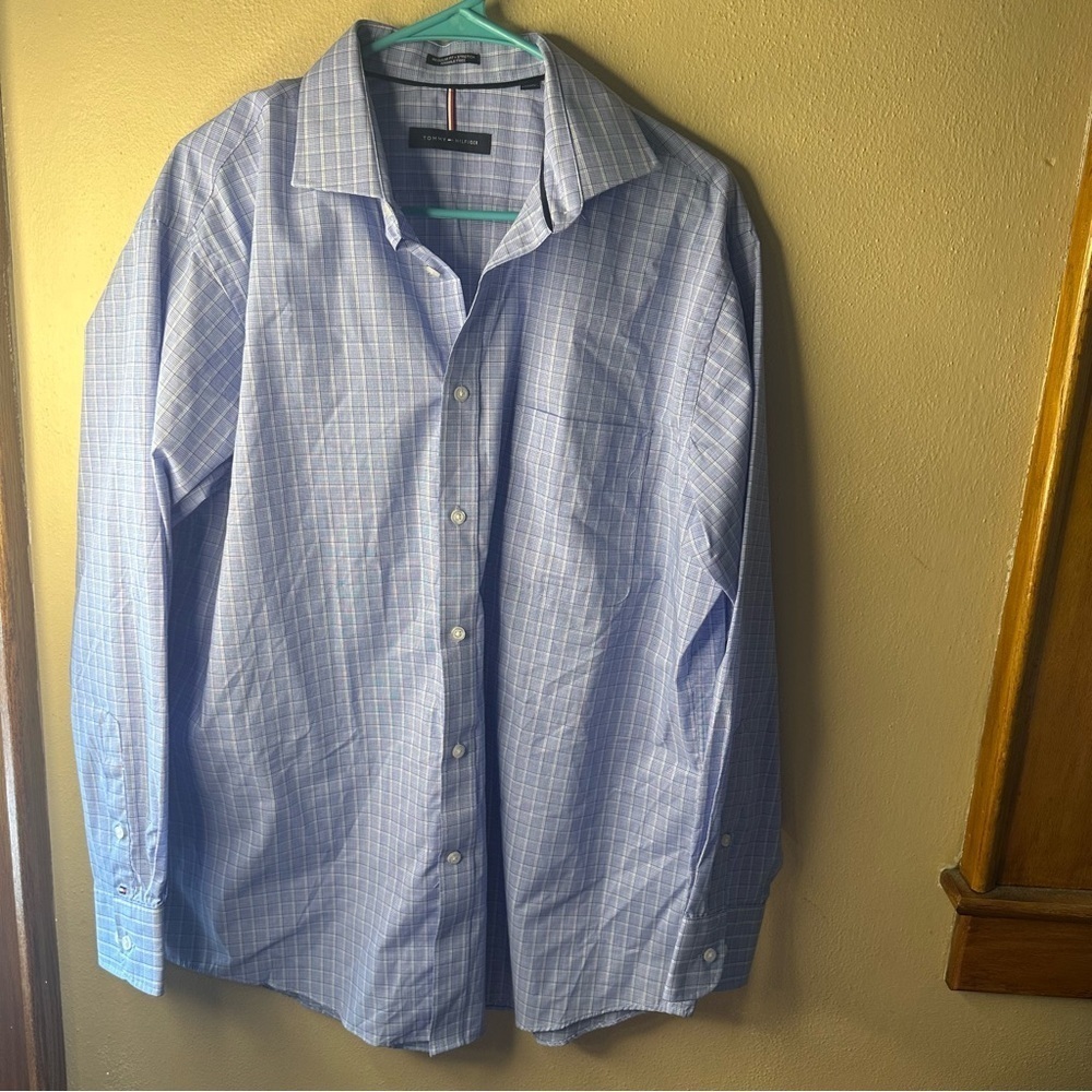 Mens Long Sleeve Button Up regular fit stretch Tommy Hilfiger Large 16-16 1/2